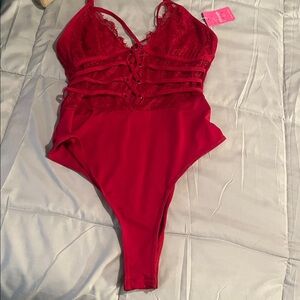 NWT LINGERIE SIZE LARGE